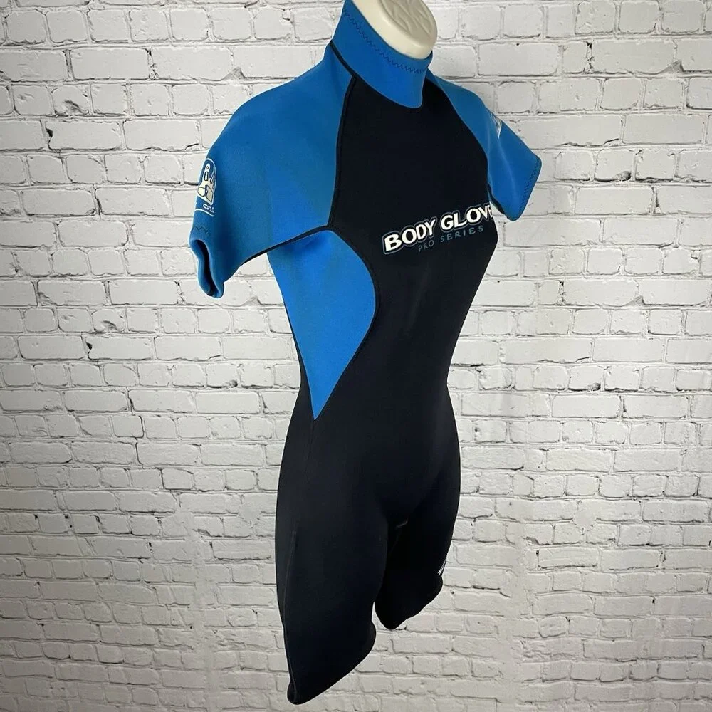 Body Glove dive into